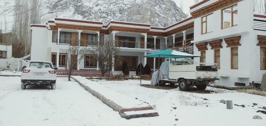Hotel Nubra Residency Charāsa Exterior photo